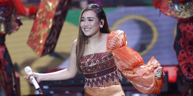 Upload Vocal Exercise Video, Ayu Ting Ting's Stomach Becomes the Spotlight