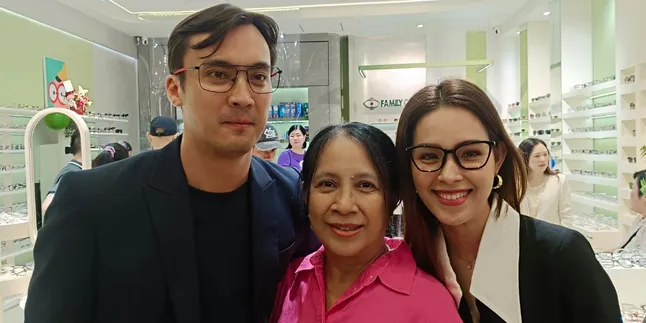 Ungkap Kondisi Terkini Sang Ibu, Lady Nayoan Sebut Pengobatan Adalah Proses Kesembuhan