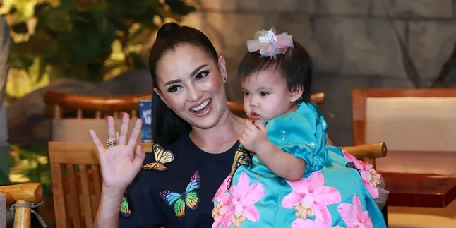 Ungkapan Kerinduan Ririn Ekawati Terhadap Mendiang Suami Ungkapan Kerinduan Ririn Ekawati Terhadap Mendiang Suami