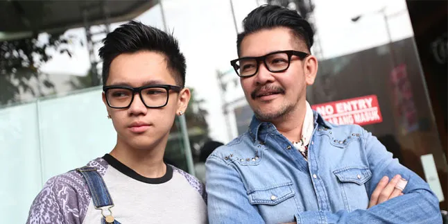 Ungkapkan Cinta ke Anak, Ferry Salim Bikin Netizens Haru Ungkapkan Cinta ke Anak, Ferry Salim Bikin Netizens Haru