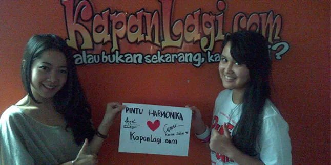 Uniknya Cara Karina Salim Tingkatkan Chemistry di 'PINTU HARMONIKA' Uniknya Cara Karina Salim Tingkatkan Chemistry di 'PINTU HARMONIKA'