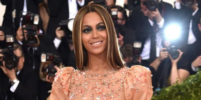 Untuk Anak Kembarnya, Beyonce & Jay Z Pekerjakan 6 Pengasuh