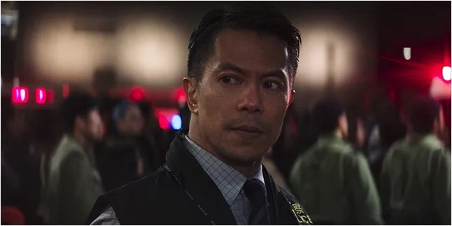 Upaya Byron Mann Untuk Sajikan 'SKYSCRAPER' Seotentik Mungkin Upaya Byron Mann Untuk Sajikan 'SKYSCRAPER' Seotentik Mungkin