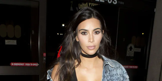 Ups! Kim Kardashian Akui Beberapa Kali Mencuri Barang Ini Ups! Kim Kardashian Akui Beberapa Kali Mencuri Barang Ini