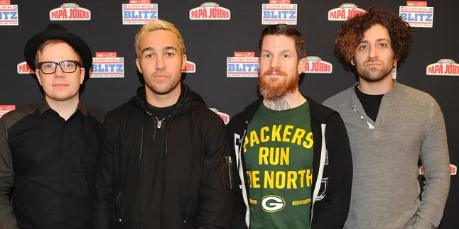 Ups! Monyet Kecil Gigit Shakira Saat Ajang Bergengsi