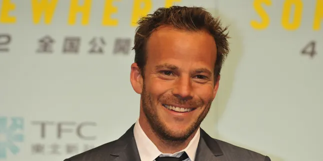 Ups, Stephen Dorff Ketahuan Kencing Sembarangan!