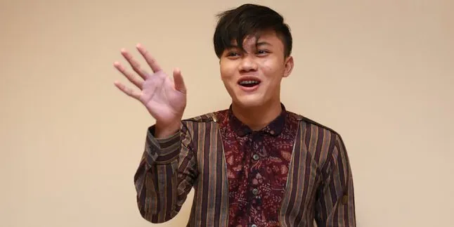 Ups, Warna Rambut Rizky Febian Ternyata Korban Tangan Jahil