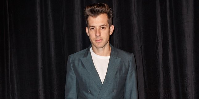 'Uptown Funk' Mark Ronson Tembus Angka 1 Juta Untuk Penjualan di Inggris!