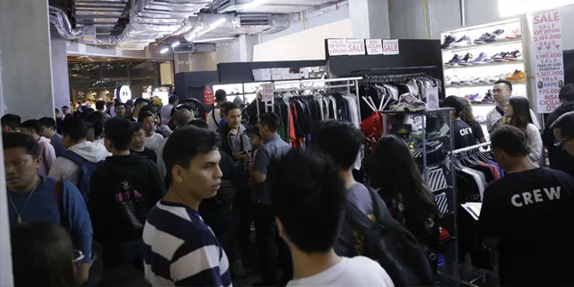 Urban Sneaker Society 2019, Pengunjung Rela Antre Panjang Sejak Subuh Urban Sneaker Society 2019, Pengunjung Rela Antre Panjang Sejak Subuh