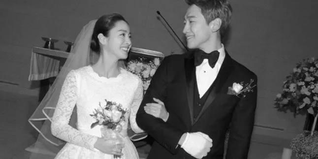 Usai Bulan Madu, Rain - Kim Tae Hee Lakukan Pemotretan Bareng Usai Bulan Madu, Rain - Kim Tae Hee Lakukan Pemotretan Bareng