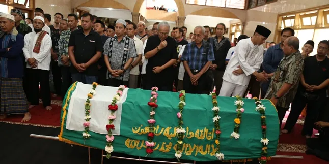 Usai Disalati, Jenazah Oon Project Pop Hendak Dimakamkan