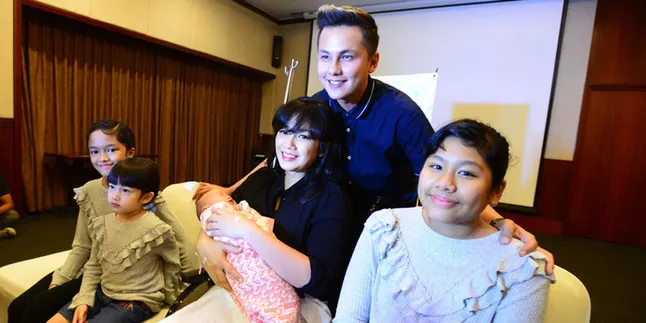 Usai Masa Recovery, Ussy Sulistiawaty Siap Urus Anak