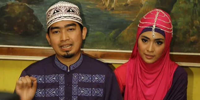 Usai Operasi, Ustad Solmed - April Jasmine Menangis Bersama