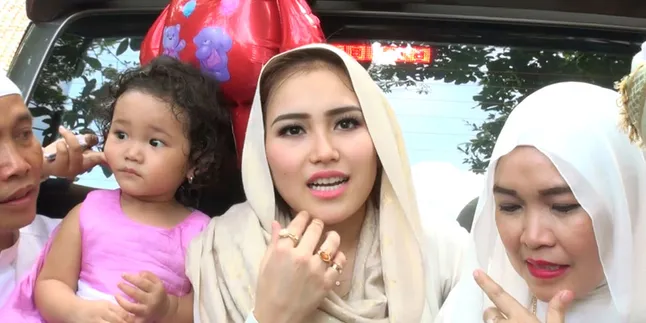 Usai Shaheer Sheikh, Ayu Ting Ting Pacaran Dengan PNS?
