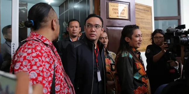 Usai Sidang Hak Asuh Anak, Sandy Tumiwa & Tessa Kaunang Tetap Bersahabat Baik