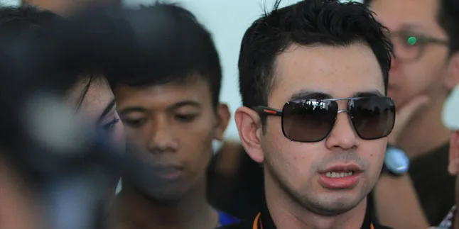 Usai Wajib Lapor, Raffi Ahmad Hanya Lempar Senyum