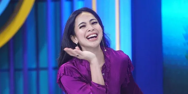 Usia Nyaris Kepala Lima, Feni Rose Ungkap Rahasia Cantik Paripurna