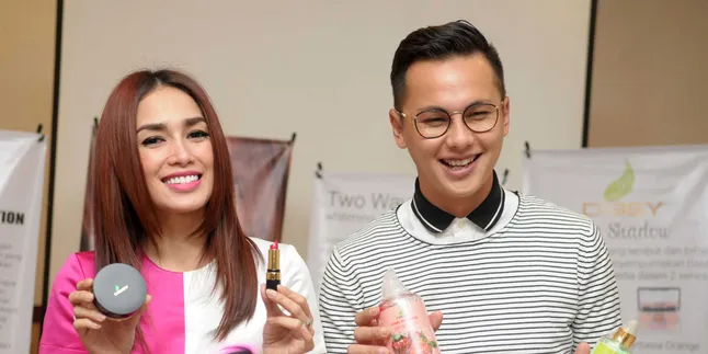 Ussy Sulistiawaty Pastikan Produk Kosmetiknya Mudah Dijangkau