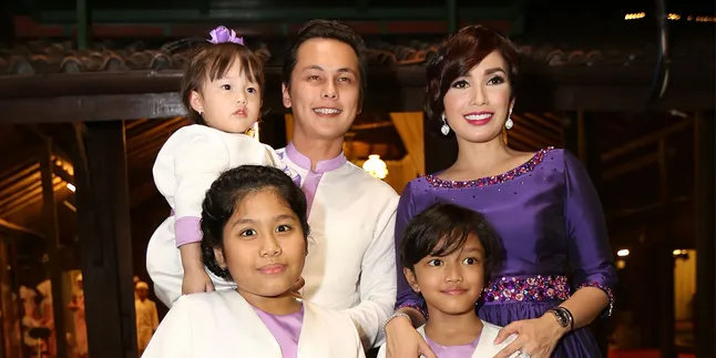 Ussy Sulistiawaty Ulang Tahun, Suami Ingin Keriput Bersama