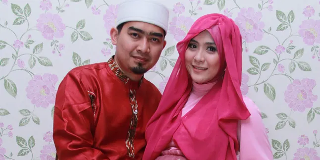 Ustad Solmed dan Istrinya Belum Berencana Pakai Pengasuh