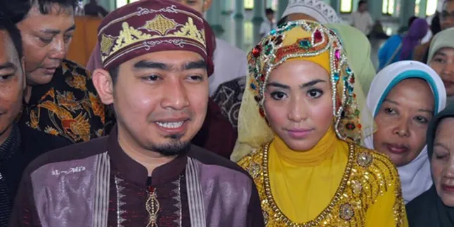 Ustad Solmed Menangis Terancam Tak Bisa Punya Anak