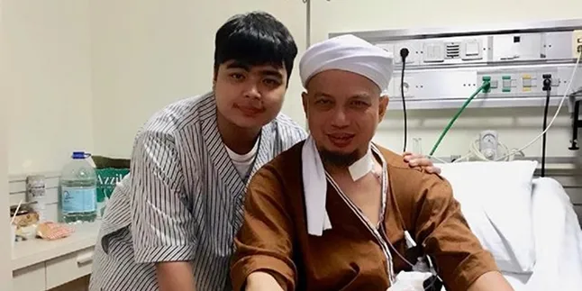 Ustaz Arifin Ilham Diterbangkan Dengan Jet Pribadi Menuju Malaysia Untuk Pengobatan