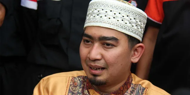 Ustaz Solmed: Penghormatan, Makam Uje Dipugar Sah-Sah Saja Ustaz Solmed: Penghormatan, Makam Uje Dipugar Sah-Sah Saja