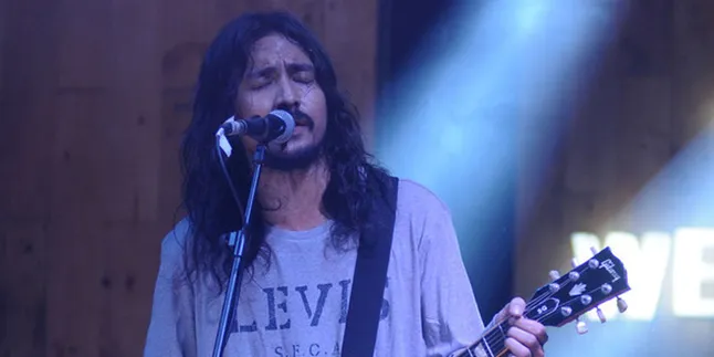 Usung Musik Lebih 'Rock', Ello Tak Takut Kehilangan Pasar