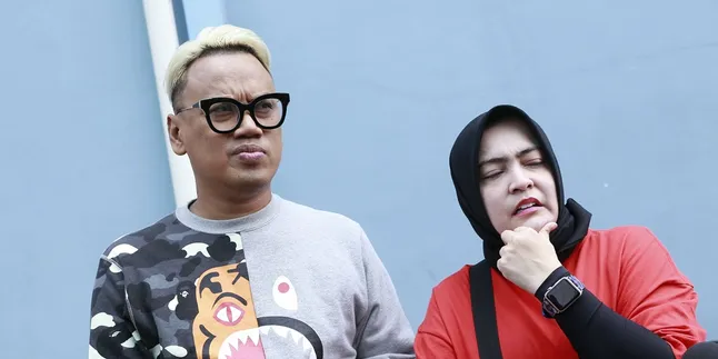 Uya Kuya Bantah Kabar yang Sebut Billy Syahputra Dipecat Dari P3H Uya Kuya Bantah Kabar yang Sebut Billy Syahputra Dipecat Dari P3H