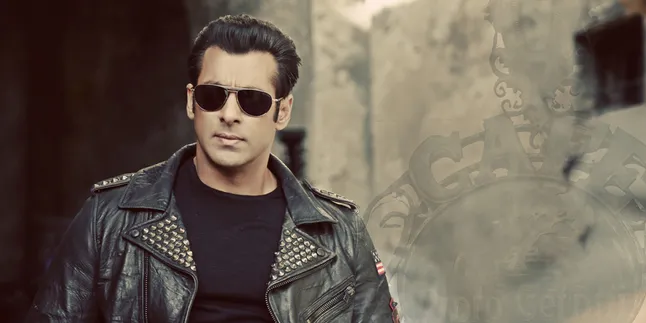 Valentine, Salman Khan Dicium Perempuan Cantik di Depan Umum! Valentine, Salman Khan Dicium Perempuan Cantik di Depan Umum!