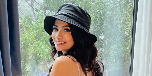 Vanessa Angel Dikabarkan Sudah Menikah, Wajah Suami Masih Ditutupi