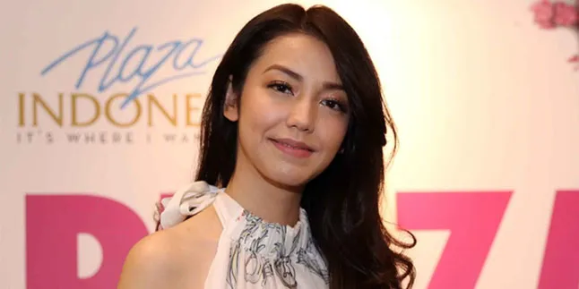 Velove Vexia Anti Minum Obat Saat Berjerawat, Kenapa Ya?