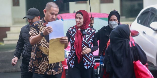 Venna Melinda Will Soon Counter Sue Ferry Irawan for Divorce