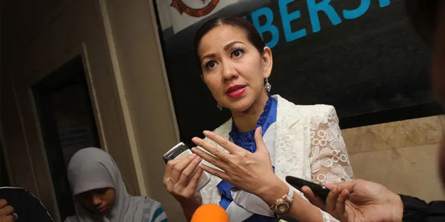 Venna Melinda: Tak Pernah Mimpi Puasa Tanpa Ditemani Anak