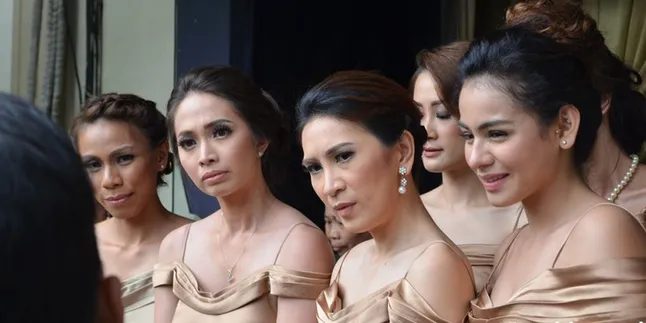 Verlita - Jennifer Arnelita: Pernikahan Momo Sakral - Penuh Haru!