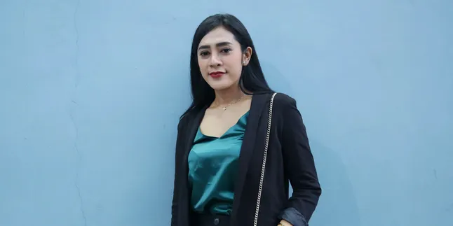 Vernita Syabilla Berbagi Kasih Lewat Media Sosial Vernita Syabilla Berbagi Kasih Lewat Media Sosial