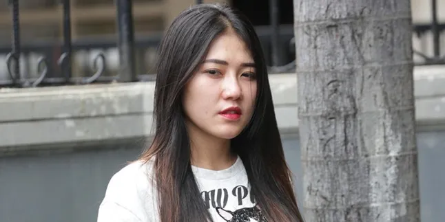 Via Vallen Dilecehkan, Ini Pembelaan Sang Adik Via Vallen Dilecehkan, Ini Pembelaan Sang Adik