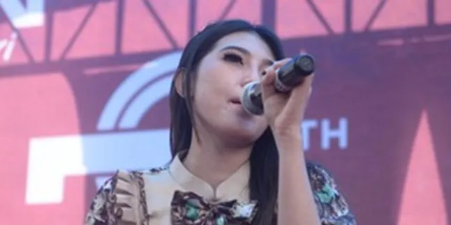 Identik Dangdut, Via Vallen Tak Batasi Diri Dalam Bernyanyi