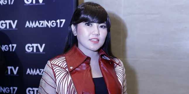 Via Vallen Nyanyikan Ddu Du Ddu Du Versi Dangdut, Mendadak Harus Ikut Menari