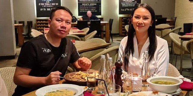 Vicky Prasetyo Invites Kalina Ocktaranny to Meet His Children, Signs of Getting More Serious?