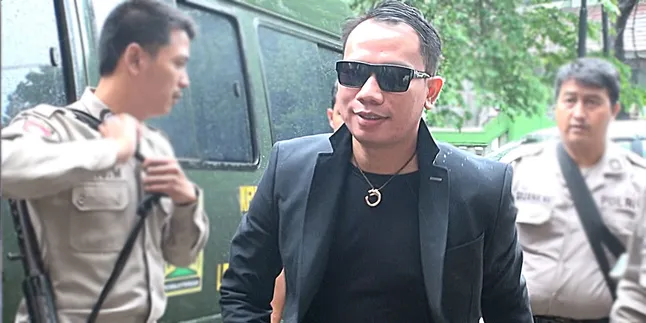 Vicky Prasetyo Harus Siap Disebut Pribadi Yang 'Sakit' Vicky Prasetyo Harus Siap Disebut Pribadi Yang 'Sakit'