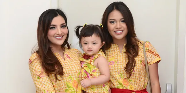 Video: Aksi Kocak Baby Arsy, Kecil-Kecil Pengen Belanja Tas Mewah Video: Aksi Kocak Baby Arsy, Kecil-Kecil Pengen Belanja Tas Mewah