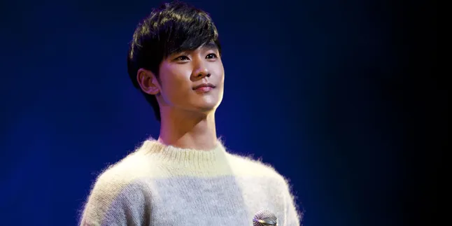[Video] Antusiasme Fans Saat Kim Soo Hyun Tiba di Bandara Soetta