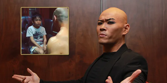 [VIDEO] Azka Kesakitan Wajahnya Kena Lutut Deddy Corbuzier