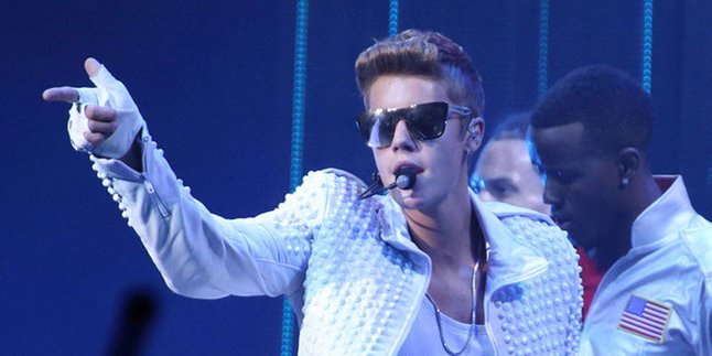 [Video] Bayar Mahal, Justin Bieber Usir Penggemarnya