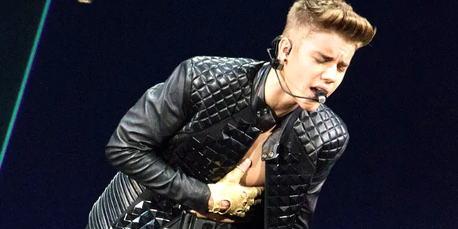 [Video] Begini Kronologis Justin Bieber Diserang di Panggung!