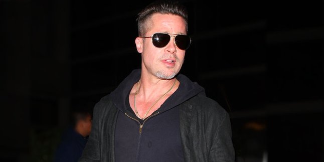 [Video] Brad Pitt Tampil di Konser Bruno Mars