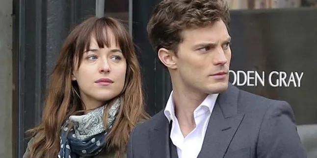 [VIDEO] Dakota Johnson 'Bugil' di Klip 'FIFTY SHADES OF GREY'