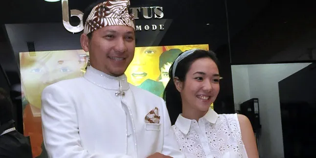 Video Dansa Pertama Gading - Gisel Sebagai Suami dan Istri
