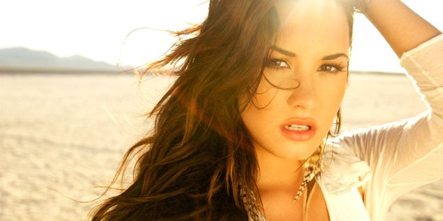 [Video] Demi Lovato Rilis Teaser dan Artwork Single Baru